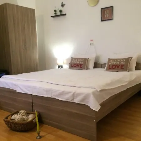 Casa Julius Гостьовий будинок *